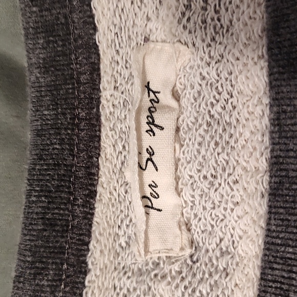 Gray and white striped lightweight sweatshirt from per se sport. - Picture 2 of 5